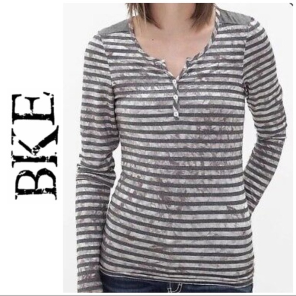 BKE Gray Silver Striped Button Long Sleeve Henley